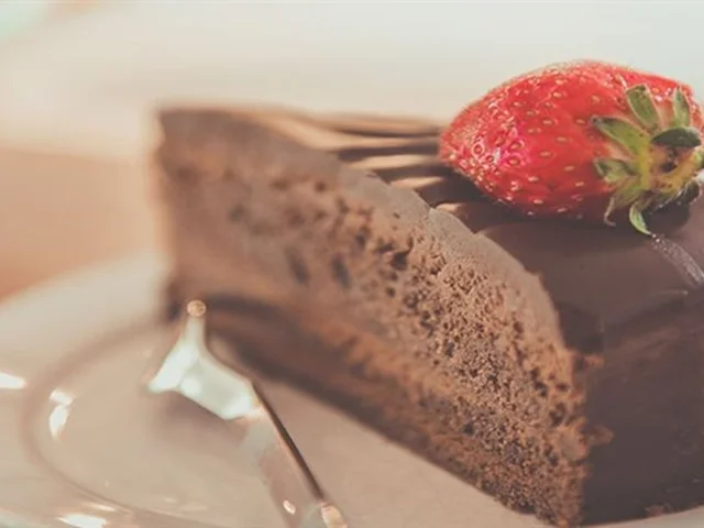 طرز تهیه کیک شکلاتی با آون توستر